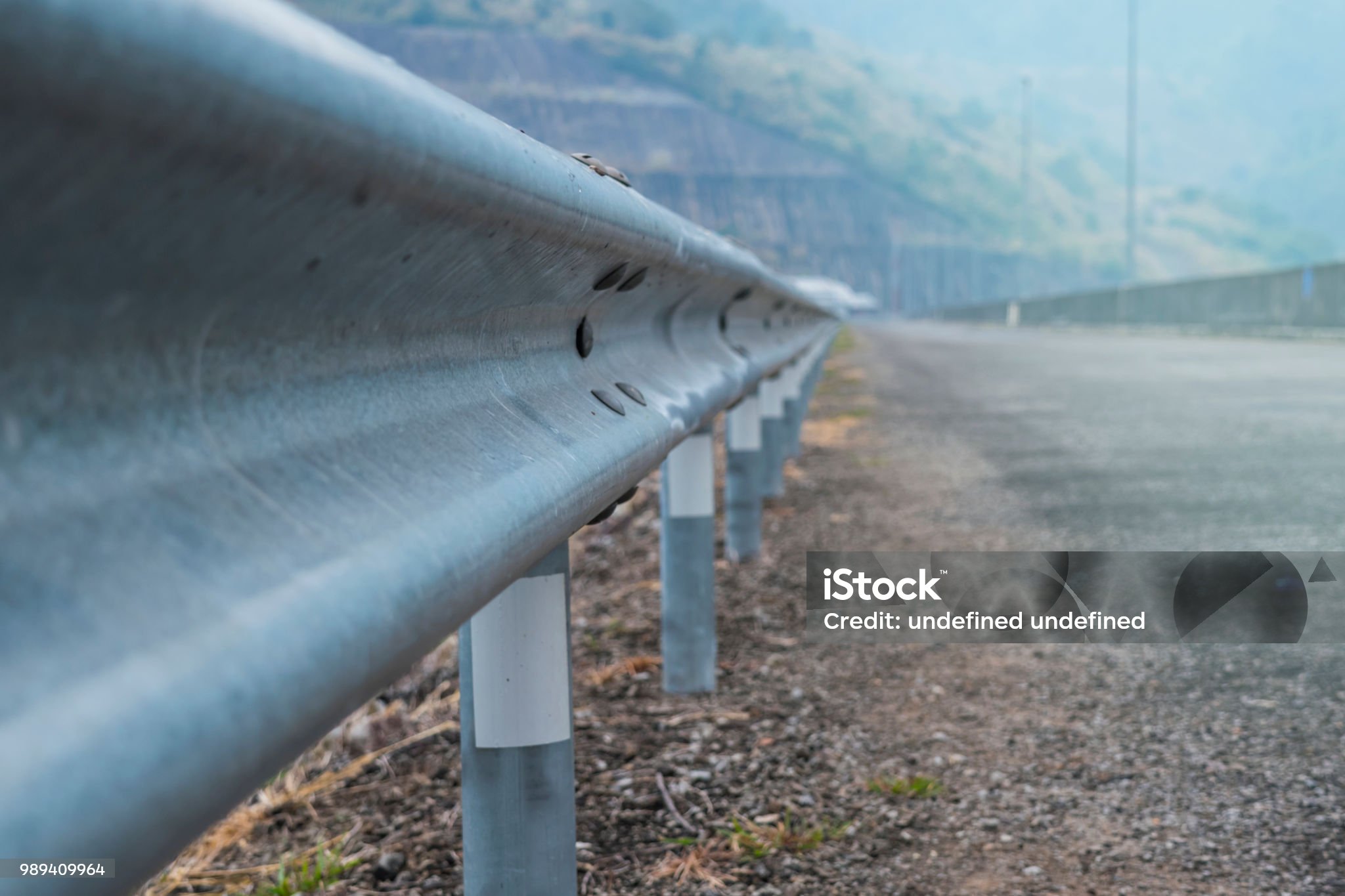Bumper road at the dam
